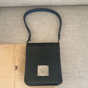 Louis Vuitton dark green/ blue strap Checkered patent vintage Bag